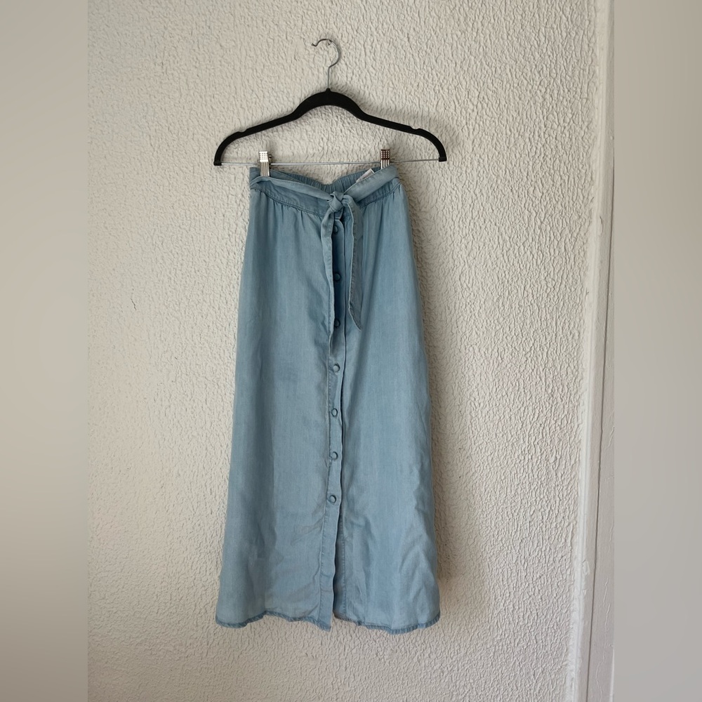 H&M Light Blue Midi Skirt Size 0 brand new